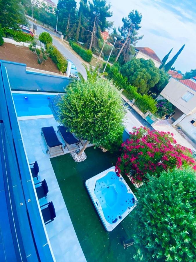 Apartmani Vernissage Biograd Na Moru Exterior photo